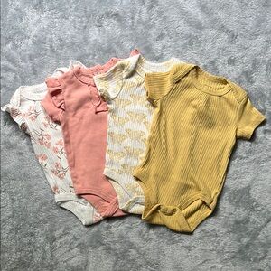 NWOT RZ by Rachel Zoe Set of 4 Onesies
